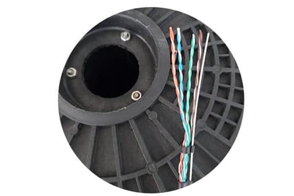 cau-tao-cat5e-ngoai-troi.jpg